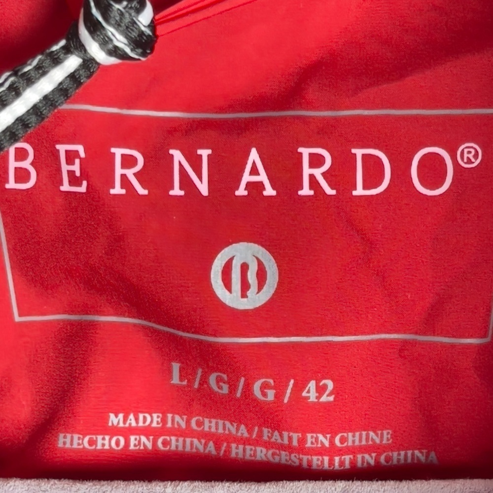 Bernardo Women’s Red Quilted Puffer Vest Size L - Picture 5 of 8